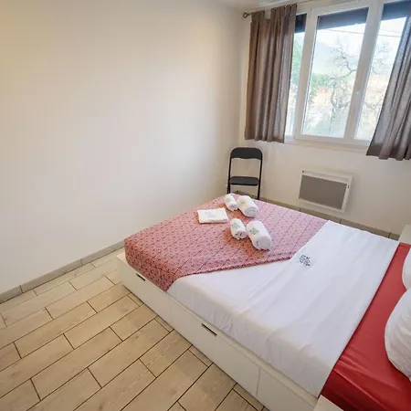 Apartment Lisa - Spacious Terrace Ground Floor - By Tgb *