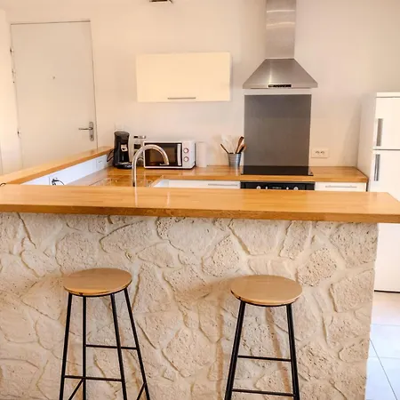 Lisa - Spacious Terrace Ground Floor - By Tgb Apartament