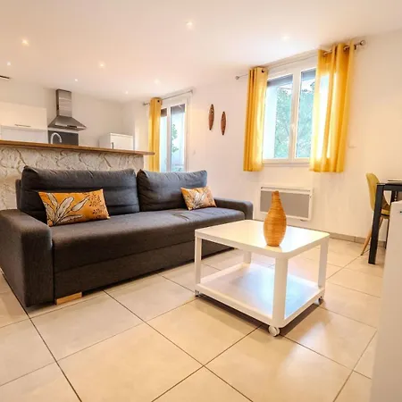 Apartment Lisa - Spacious Terrace Ground Floor - By Tgb