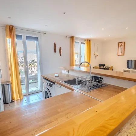 Apartment Lisa - Spacious Terrace Ground Floor - By Tgb