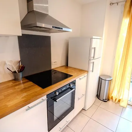 Apartment Lisa - Spacious Terrace Ground Floor - By Tgb *