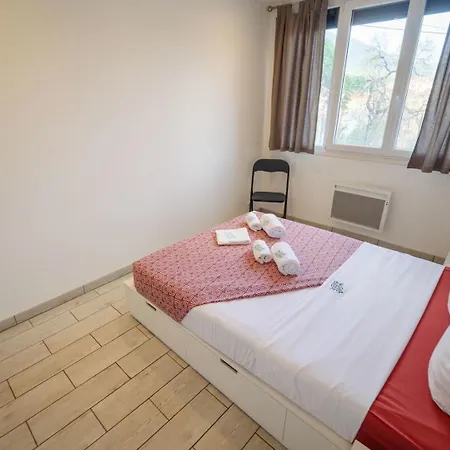 Апартаменты Lisa - Spacious Terrace Ground Floor - By Tgb *