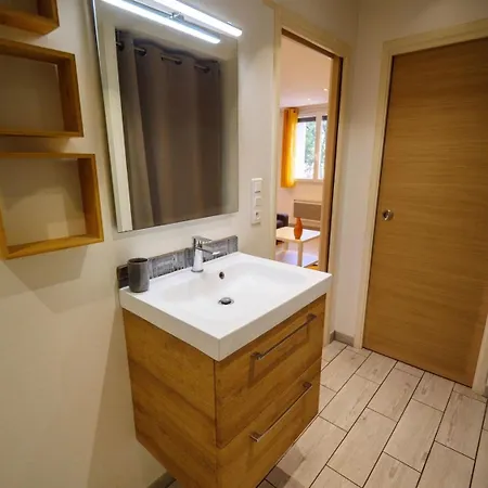 Apartment Lisa - Spacious Terrace Ground Floor - By Tgb *