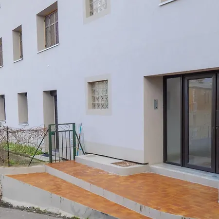 Apartment Lisa - Spacious Terrace Ground Floor - By Tgb