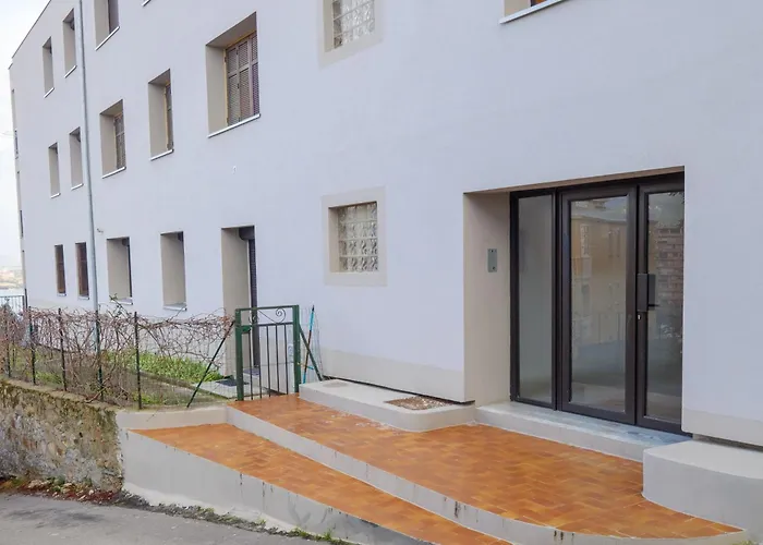 Διαμέρισμα Lisa - Spacious Terrace Ground Floor - By Tgb Αζάτσιο