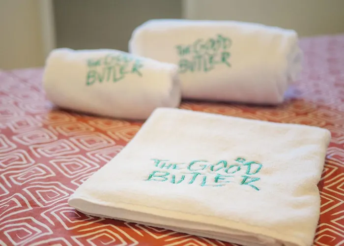 Lisa - Spacious Terrace Ground Floor - By Tgb