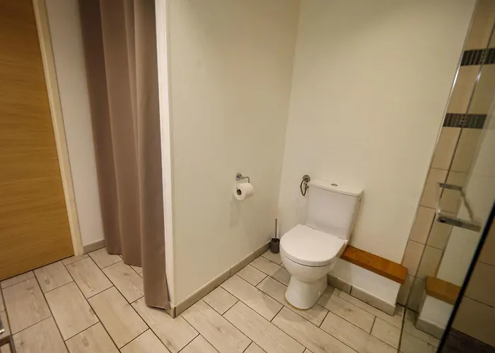 アパート Lisa - Spacious Terrace Ground Floor - By Tgb