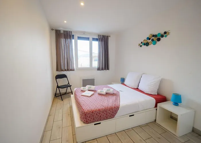 Διαμέρισμα Lisa - Spacious Terrace Ground Floor - By Tgb *